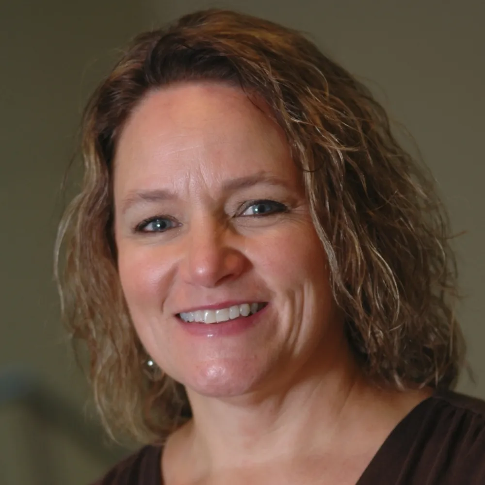 Nancy Eavenson Tucker '77