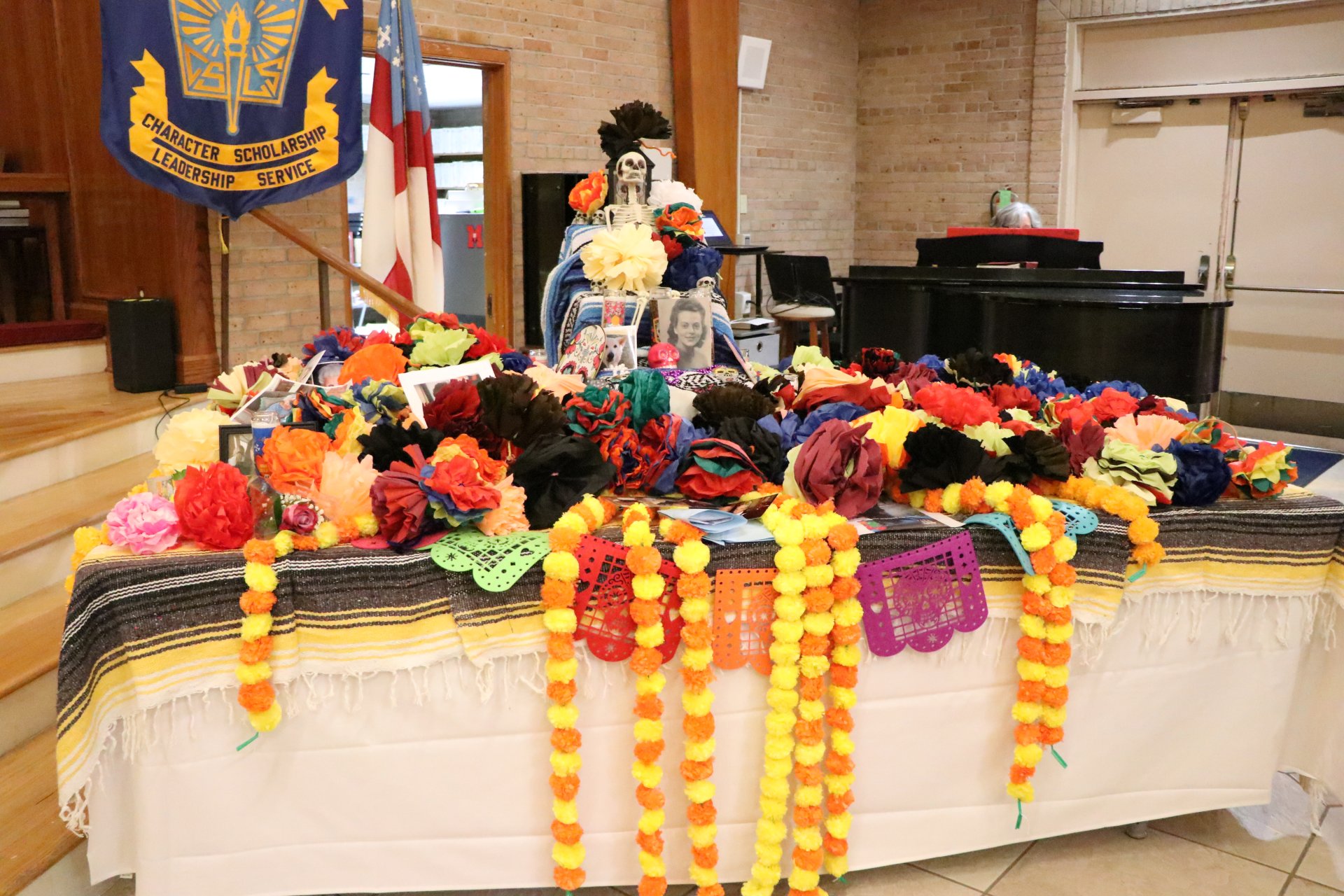 Middle and Upper School Students Celebrate Día de los Muertos