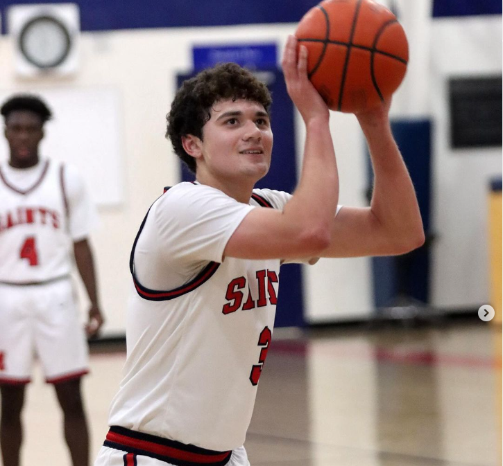 Senior Matthew Weaver Breaks Basketball All-Time Scoring Record